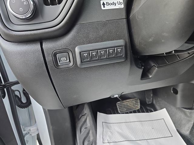 2025 GMC Sierra 3500HD Pro - Photo 15