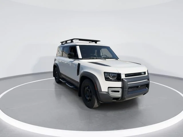 Used 2023 White Land Rover S image 2