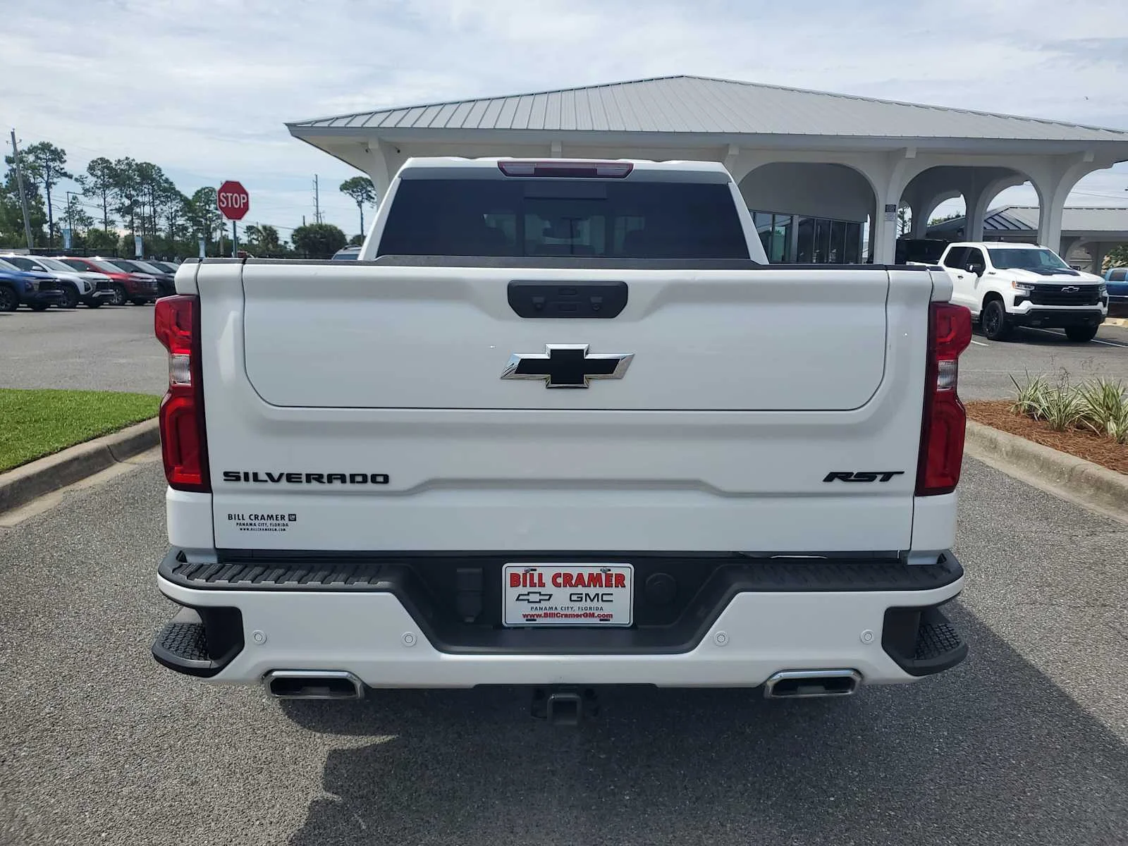 Used 2024 Summit White Chevrolet RST image 4