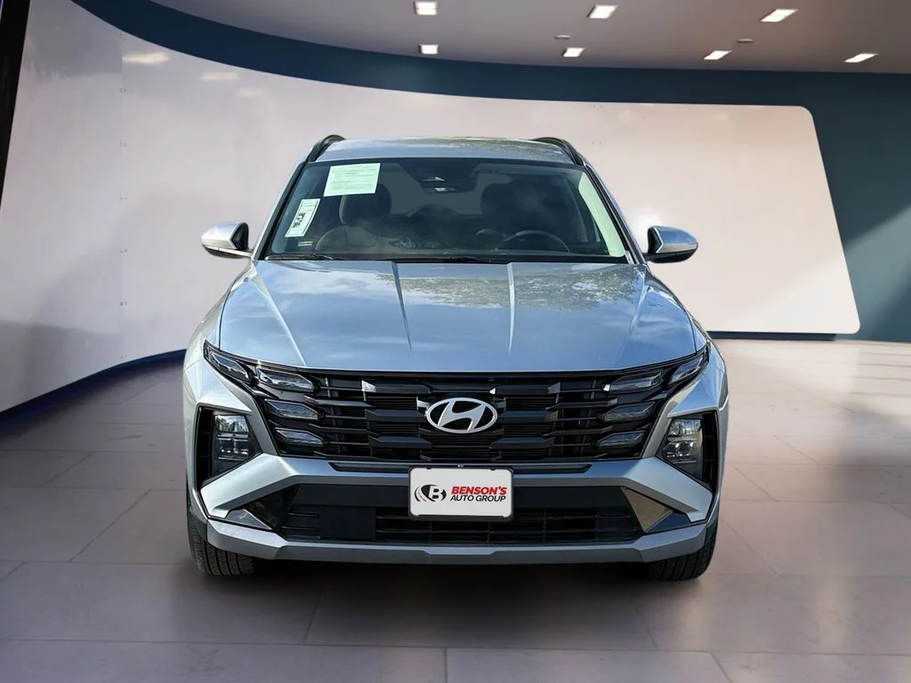 Used 2025 Silver Hyundai SEL image 8