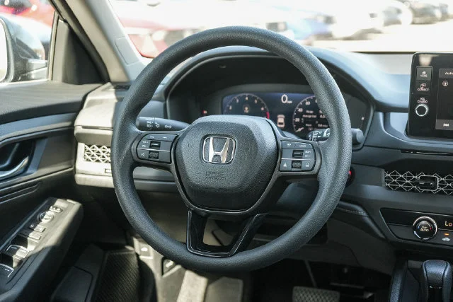 New 2026 Platinum White Pearl Honda LX image 16