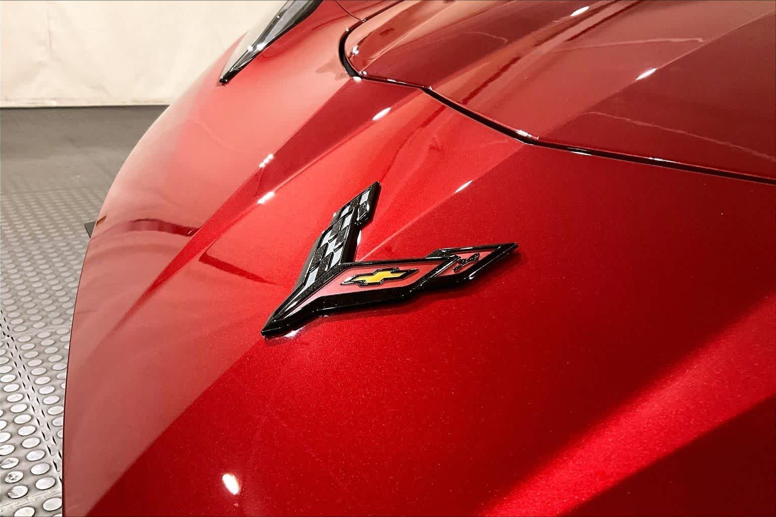 Used 2024 Red Mist Metallic Tintcoat Chevrolet 2LT image 9