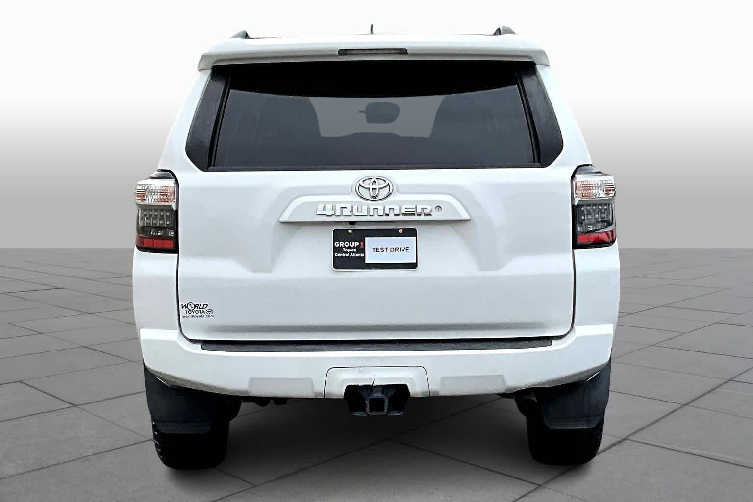 Used 2019 Super White Toyota SR5 image 5