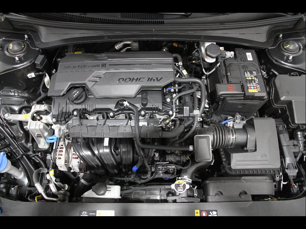 Certified Used 2025 Abyss Black Pearl Hyundai SEL Sport image 19