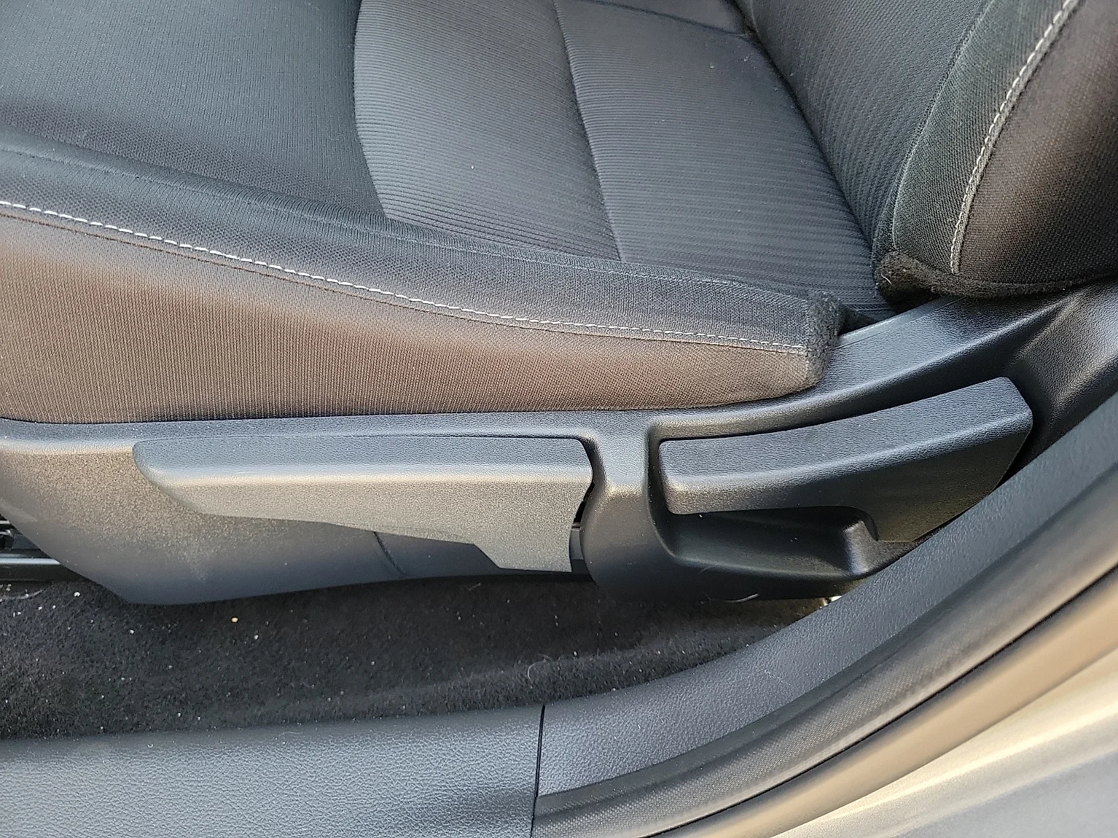 Certified Used 2025 Gun Metallic Nissan SV image 20