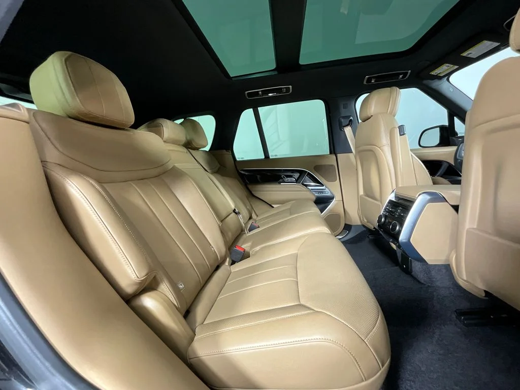 Used 2024 Black Land Rover SE image 23