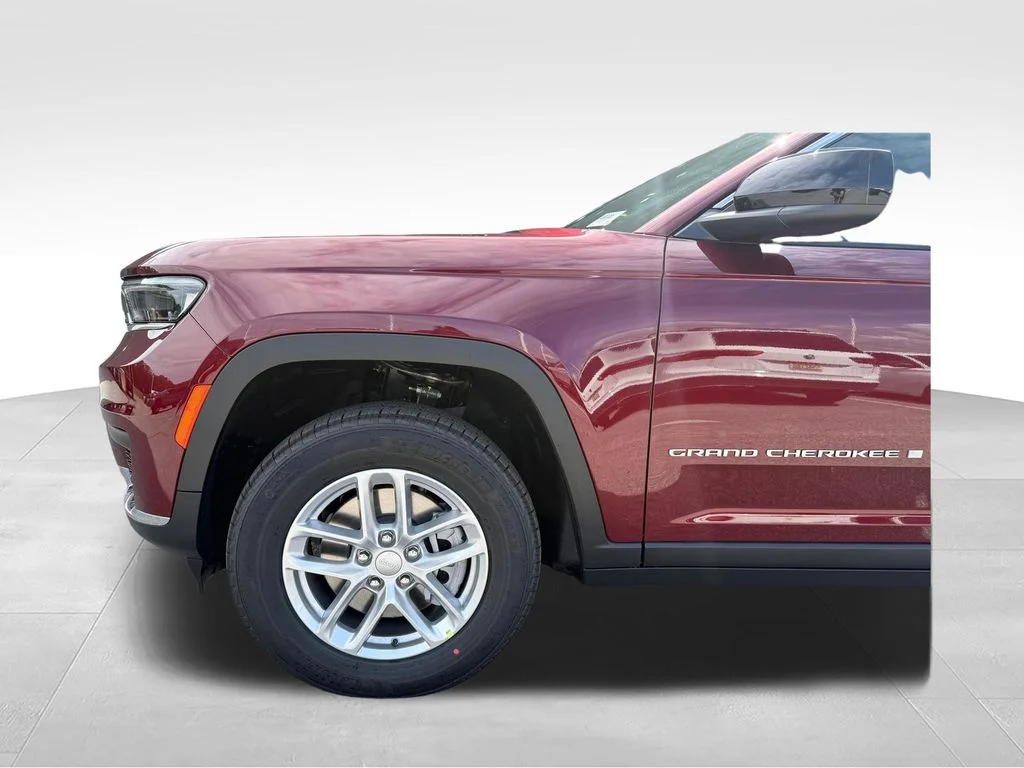 New 2026 Velvet Red Pearlcoat Jeep Laredo image 27