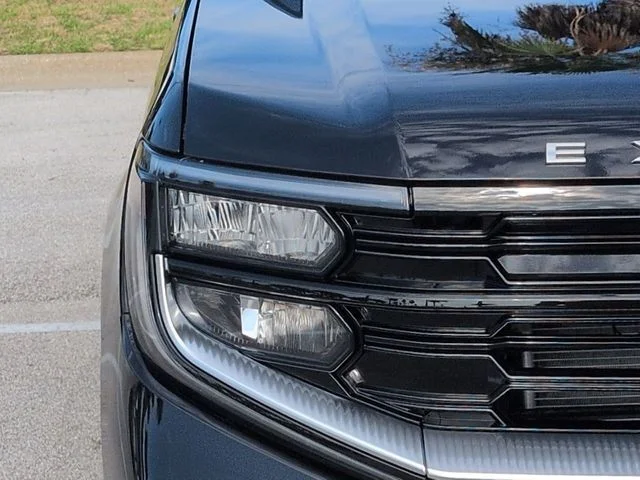 New 2026 Black Ford Platinum image 10