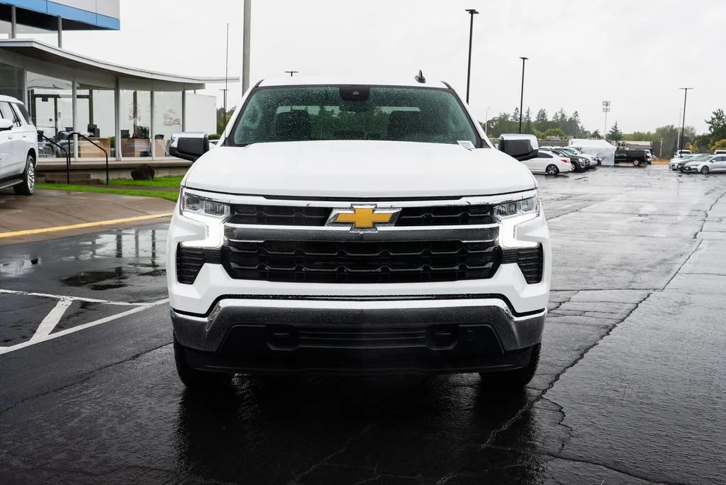 New 2026 Summit White Chevrolet LT image 6