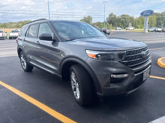 Used 2022 Gray Metallic Ford XLT image 1