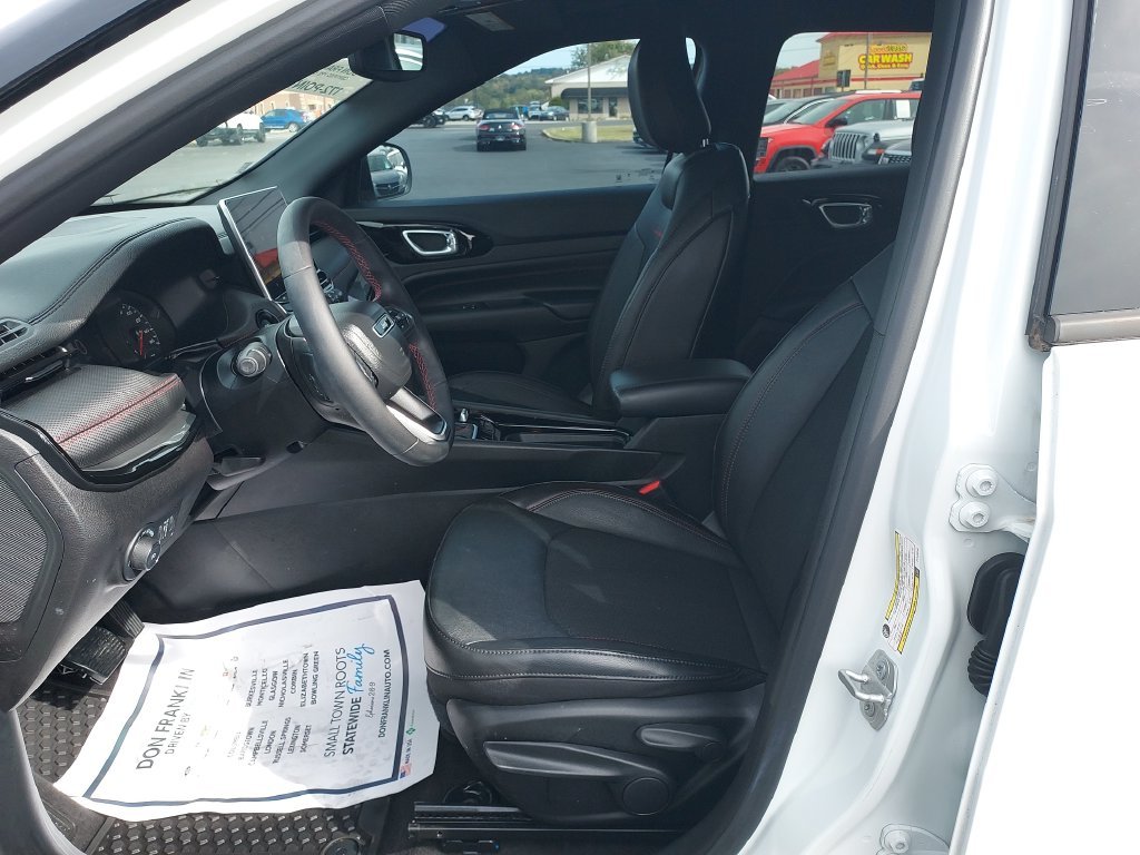 Used 2023 White Jeep Trailhawk image 13