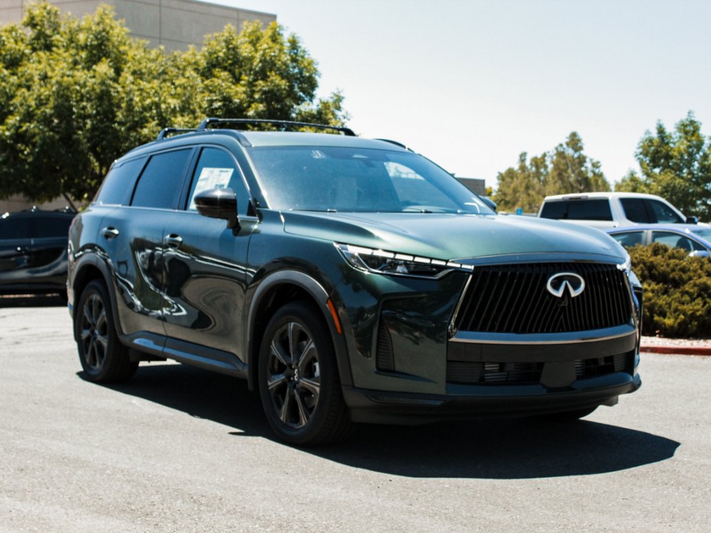New 2027 DEEP EMERALD INFINITI Autograph AWD image 3