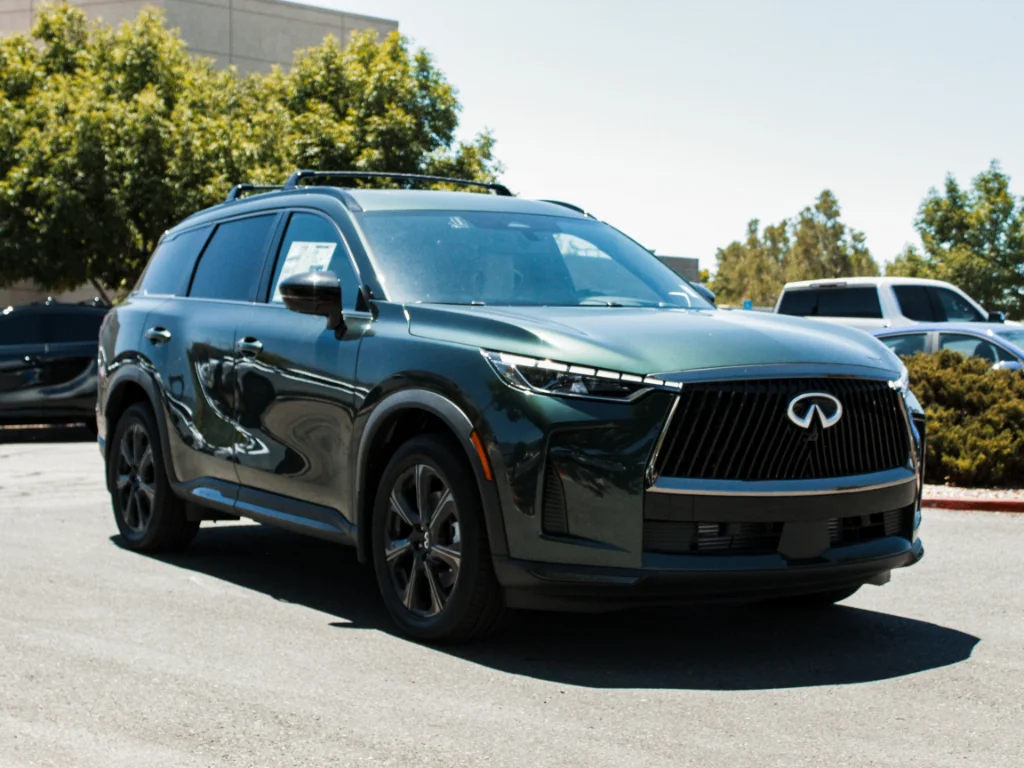 New 2027 DEEP EMERALD INFINITI Autograph AWD image 3