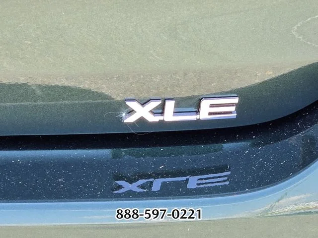 Used 2025 Cypress TOYOTA XLE image 18