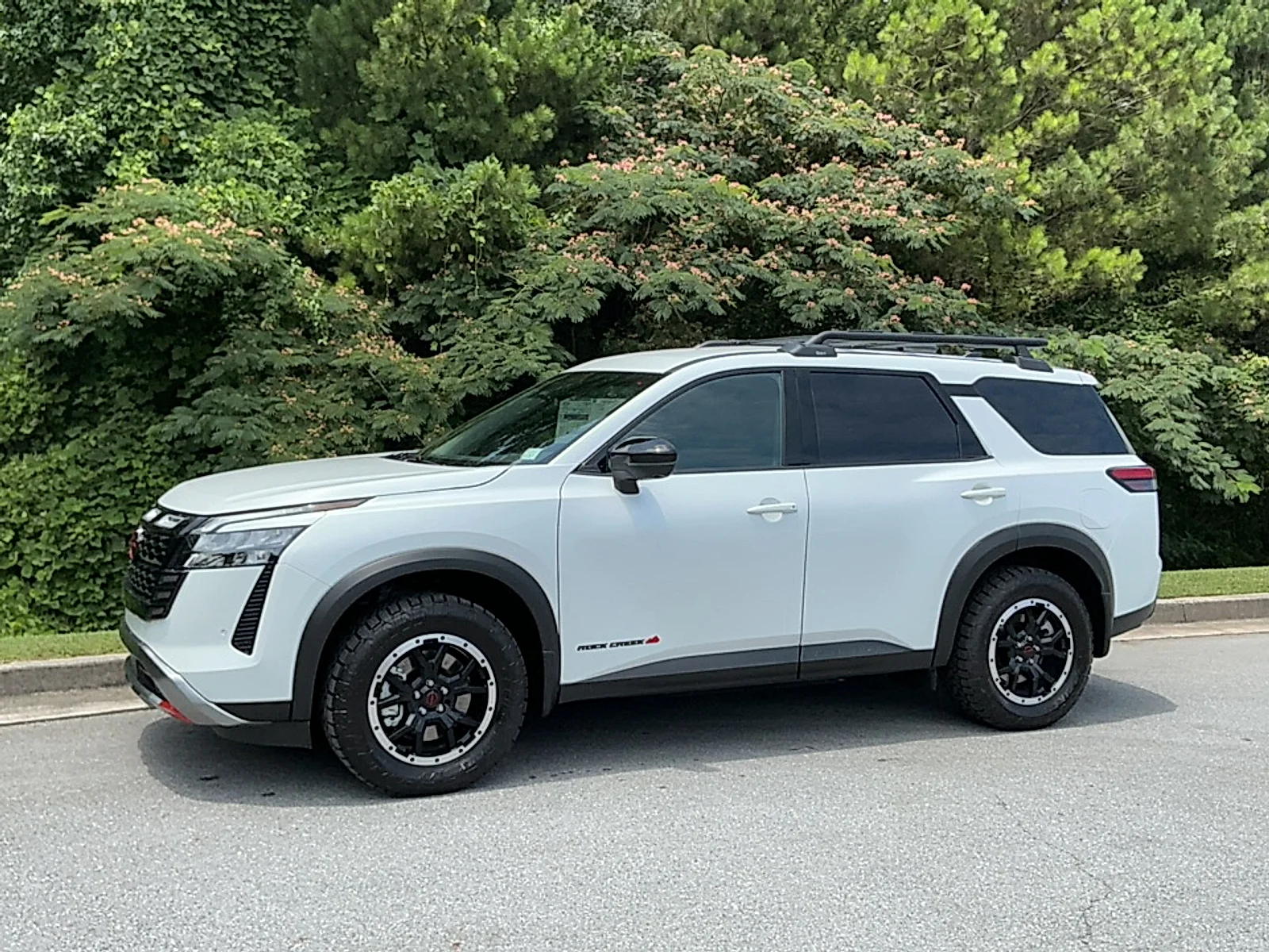 New 2026 Everest White Pearl Tricoat Nissan Rock Creek image 4