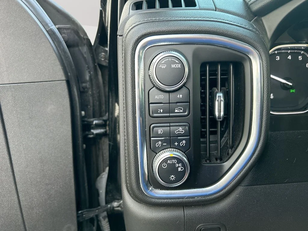 Used 2021 Black GMC Elevation image 21