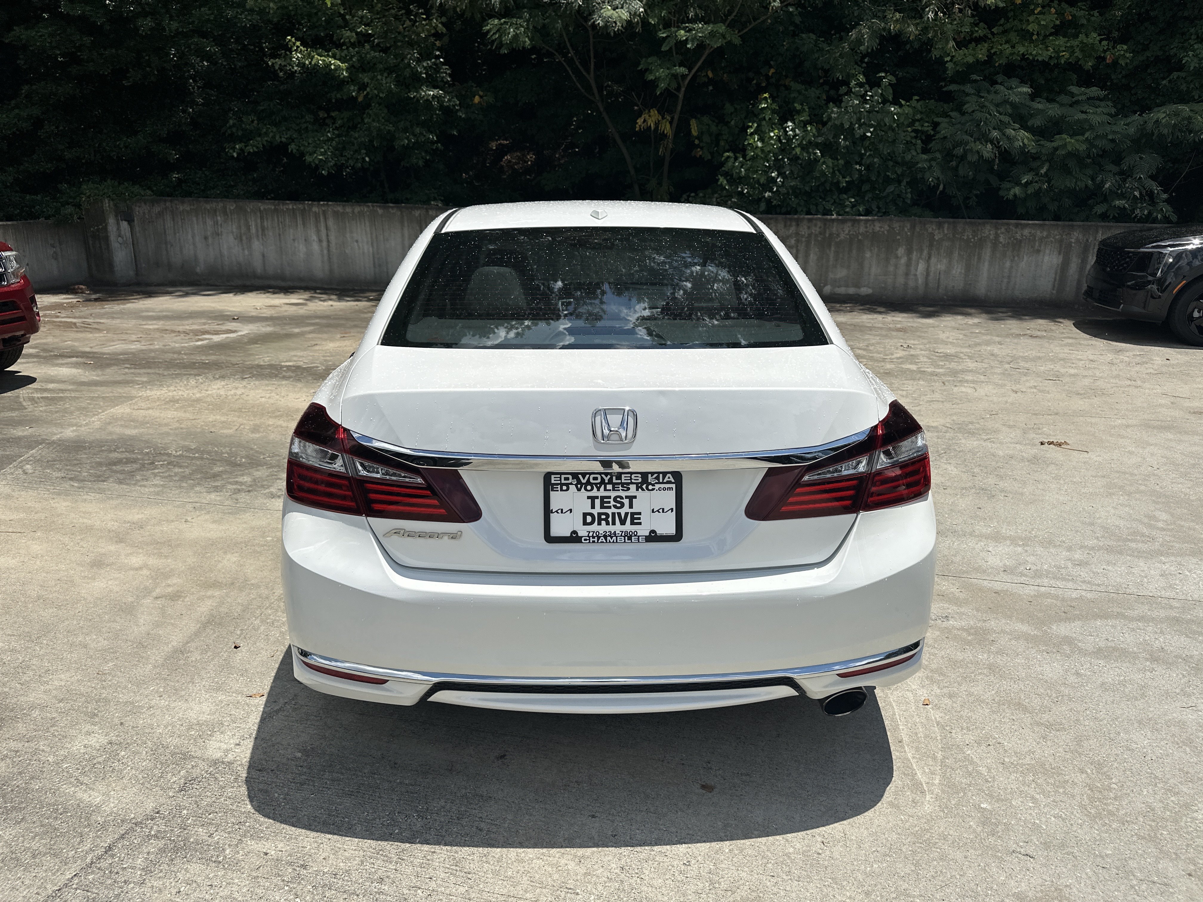 Used 2016 White Orchid Pearl Honda EX image 7