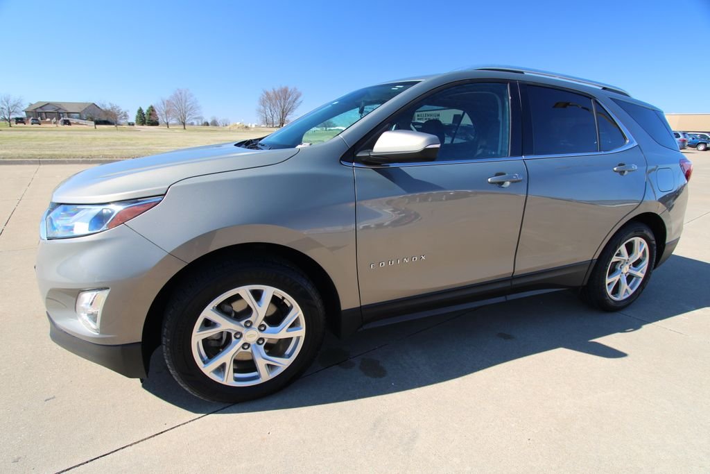 Used 2018 Gray Chevrolet LT image 17