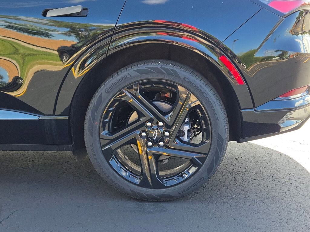 2025 Chevrolet Equinox EV RS - Photo 15