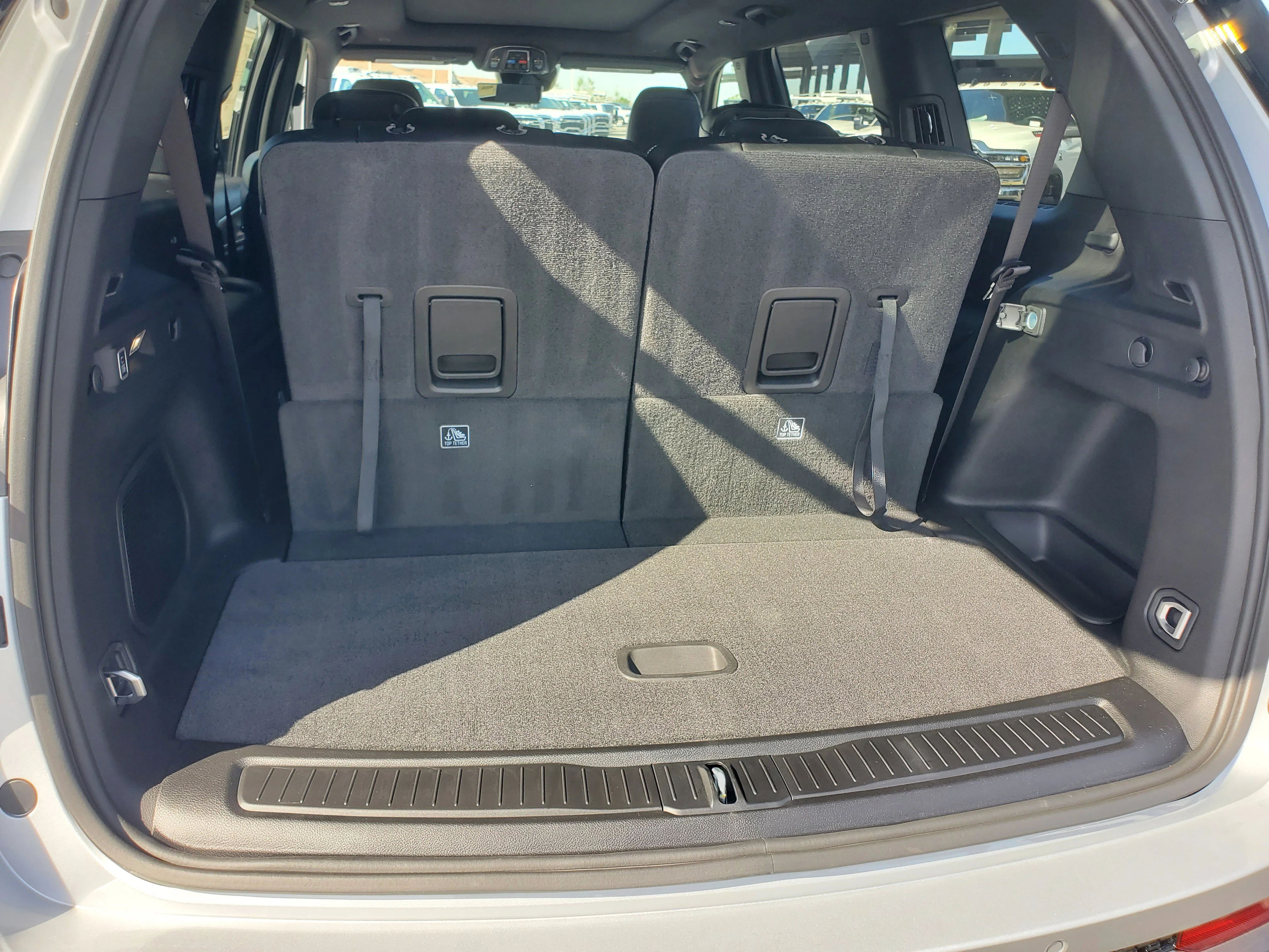 New 2026 Silver Zynith Exterior Paint Jeep Altitude image 25