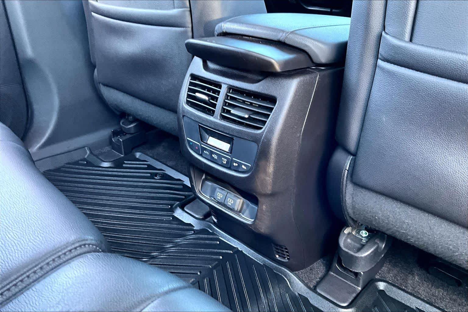 Used 2017 Modern Steel Metallic Acura w/Technology Pkg image 10
