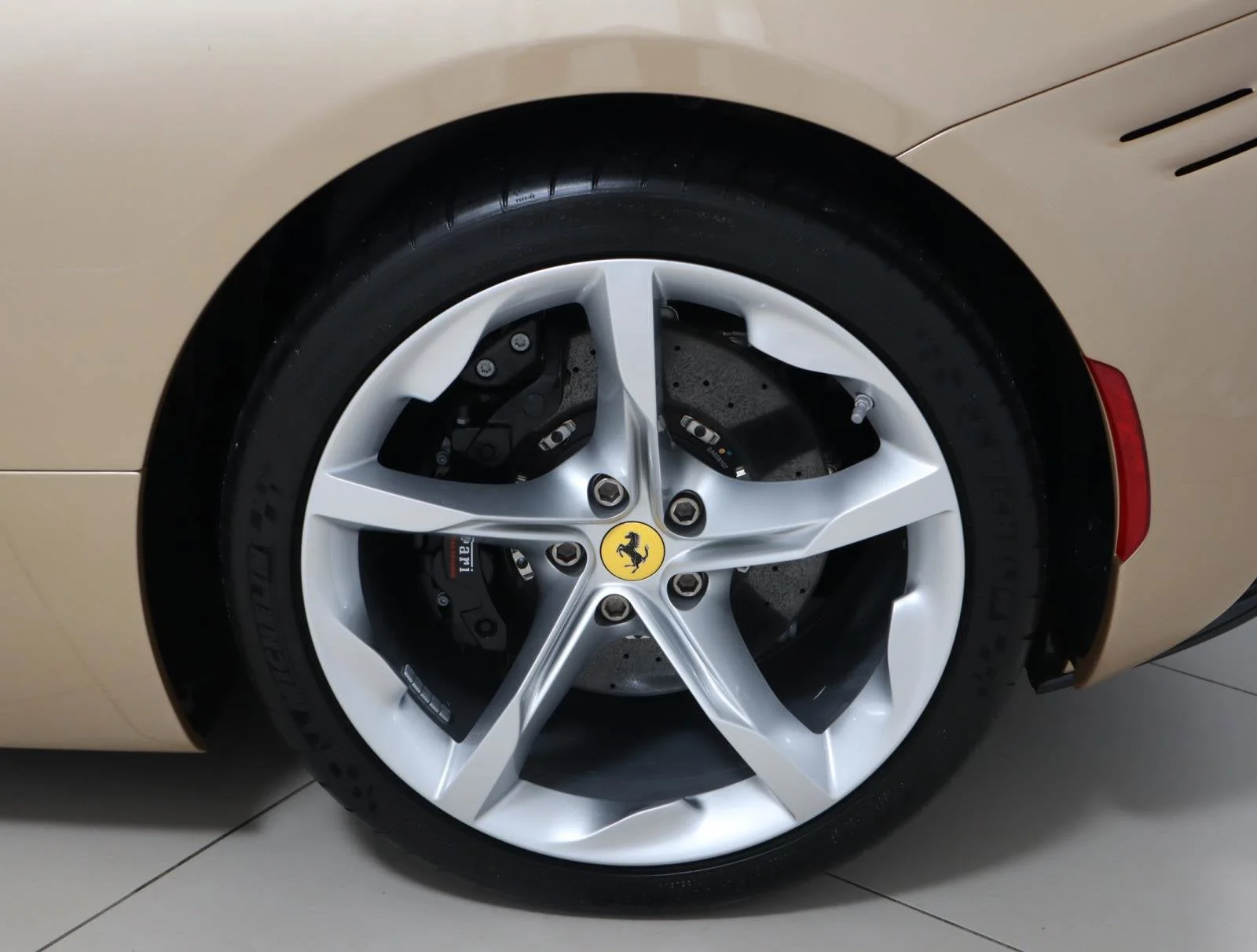Used 2022 Extra Sample Ferrari  image 11