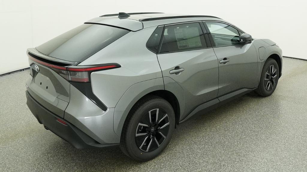 New 2026 Heavy Metal Toyota XLE image 19