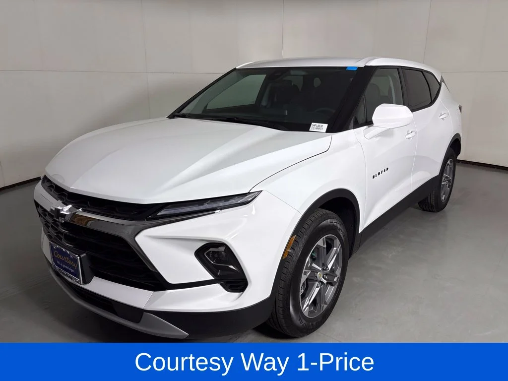 Used 2026 White Chevrolet LT image 5