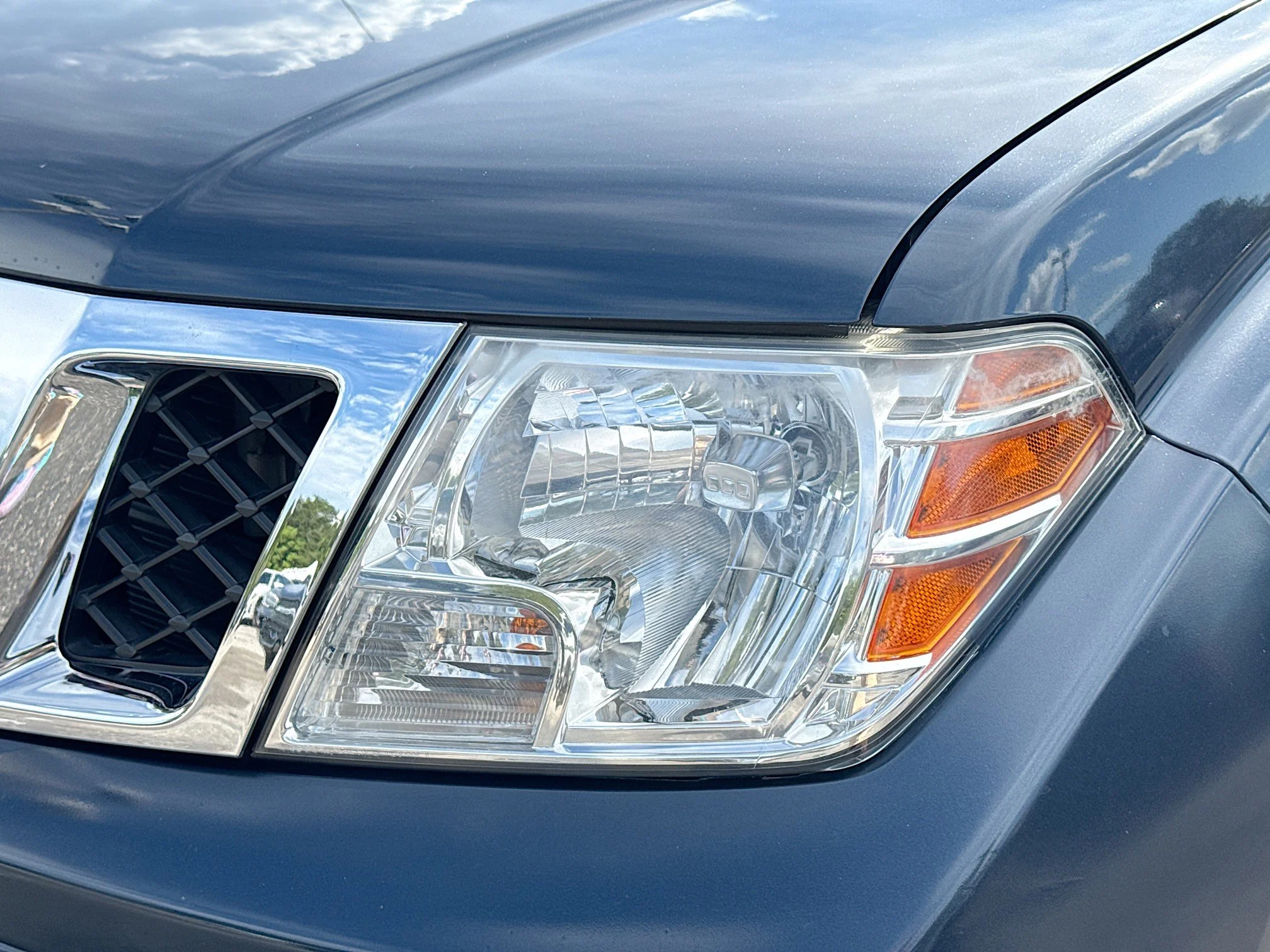 Used 2020 Arctic Blue Metallic Nissan SV image 9