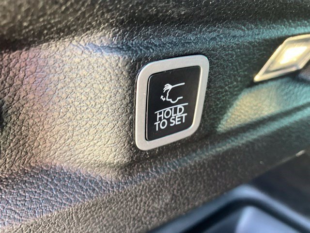 Used 2023 Silver Zynith Jeep Altitude image 26