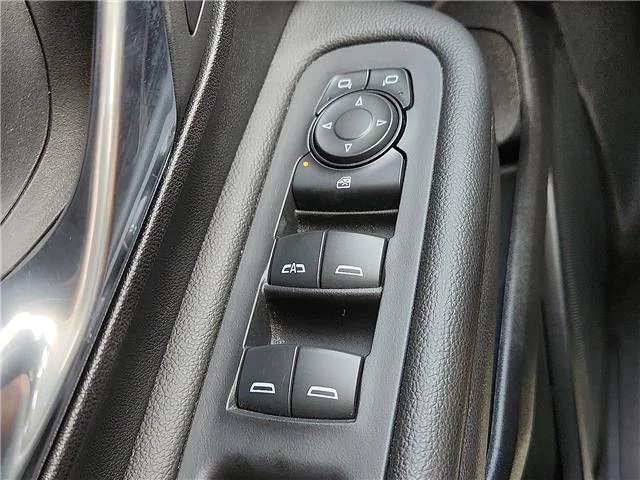 Used 2024 Black GMC SLE All-Wheel Drive image 17