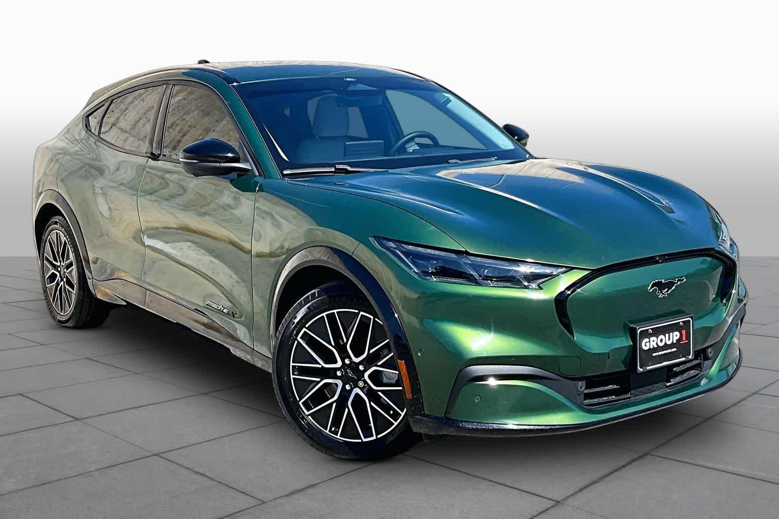 Used 2024 Eruption Green Ford Premium image 2