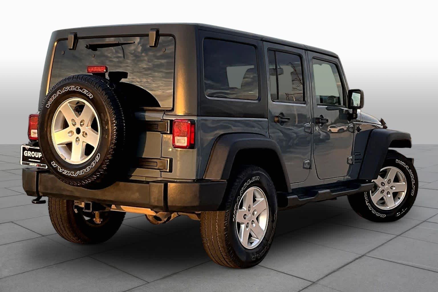 Used 2015 Anvil Clearcoat Jeep Sport image 13