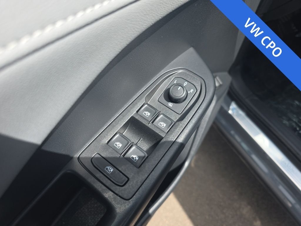 2023 Volkswagen Taos SEL - Photo 10
