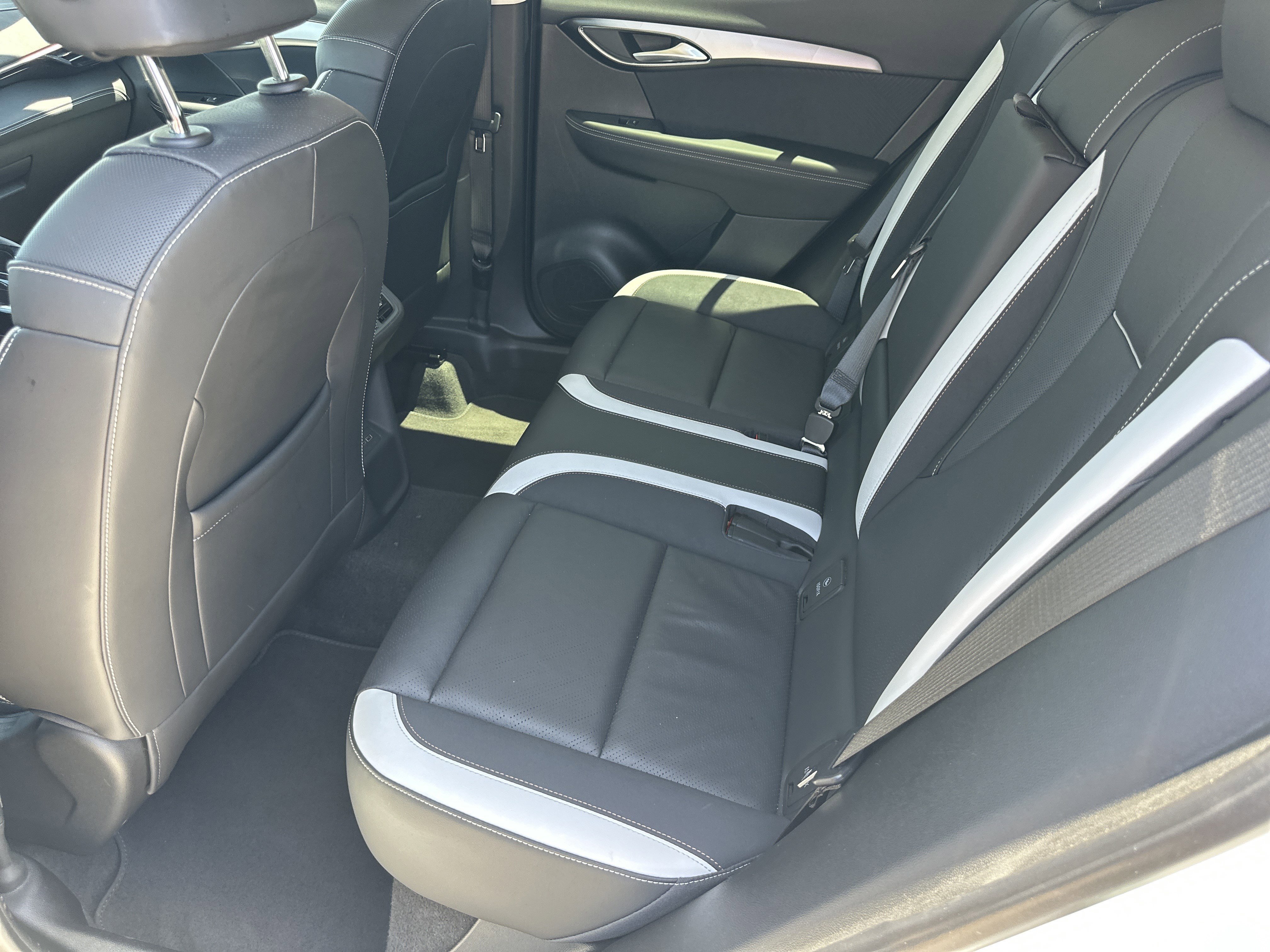 2025 Buick Envision Sport Touring - Photo 21