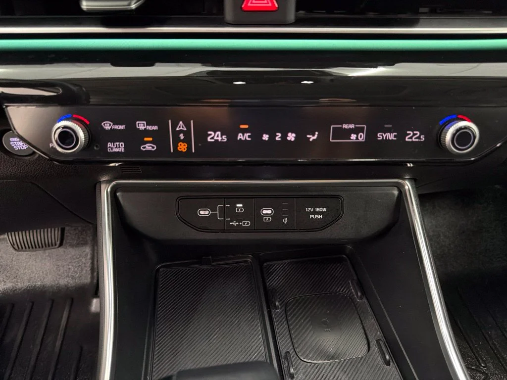 Used 2025 White Kia SX Prestige image 20