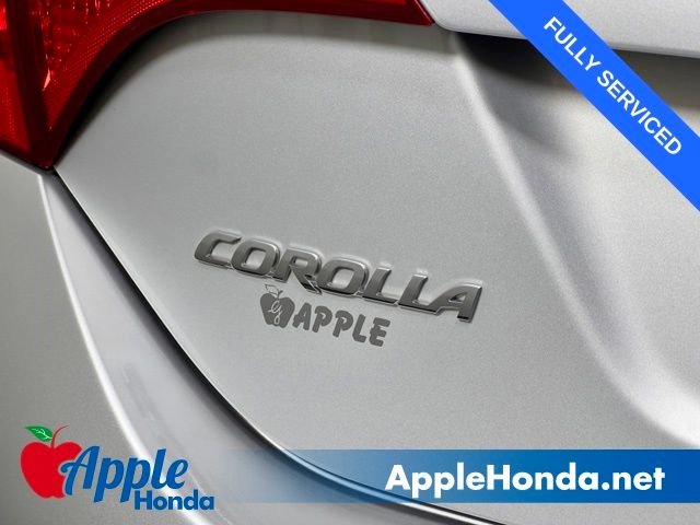 Used 2014 Classic Silver Metallic Toyota LE image 7
