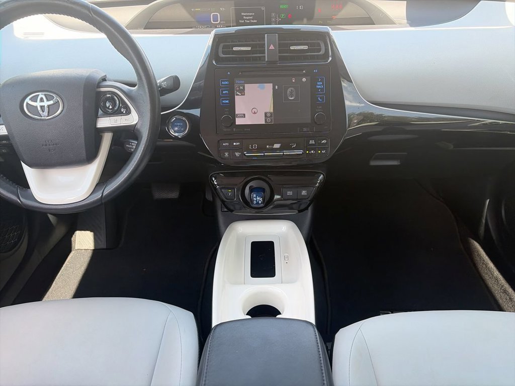 Used 2017  Toyota Two image 11