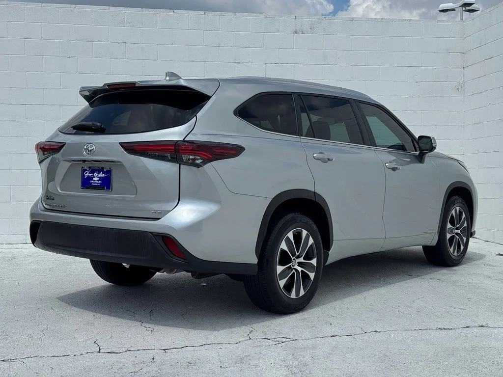 Used 2024 Silver Toyota XLE image 13