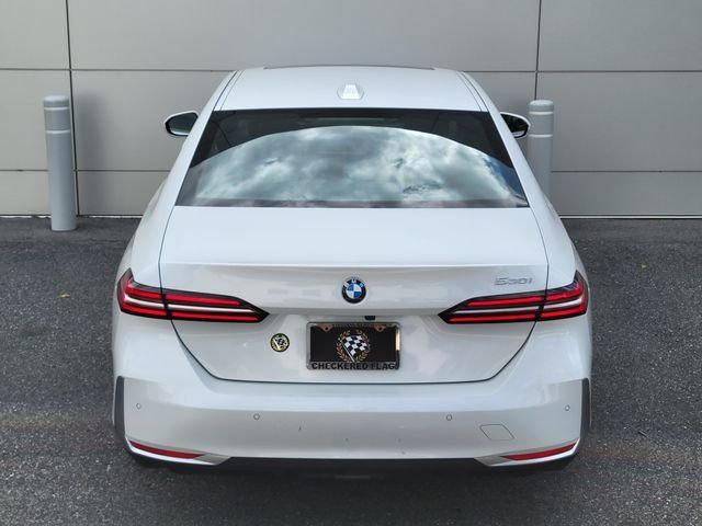 Used 2025 White Metallic BMW 530i image 11
