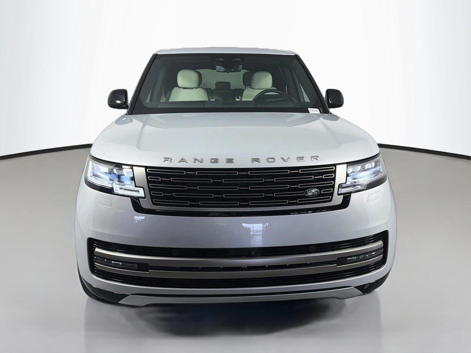Certified Used 2025 Ethereal Frost Silver SV Bespo Land Rover SE LWB 7 SEATS image 2