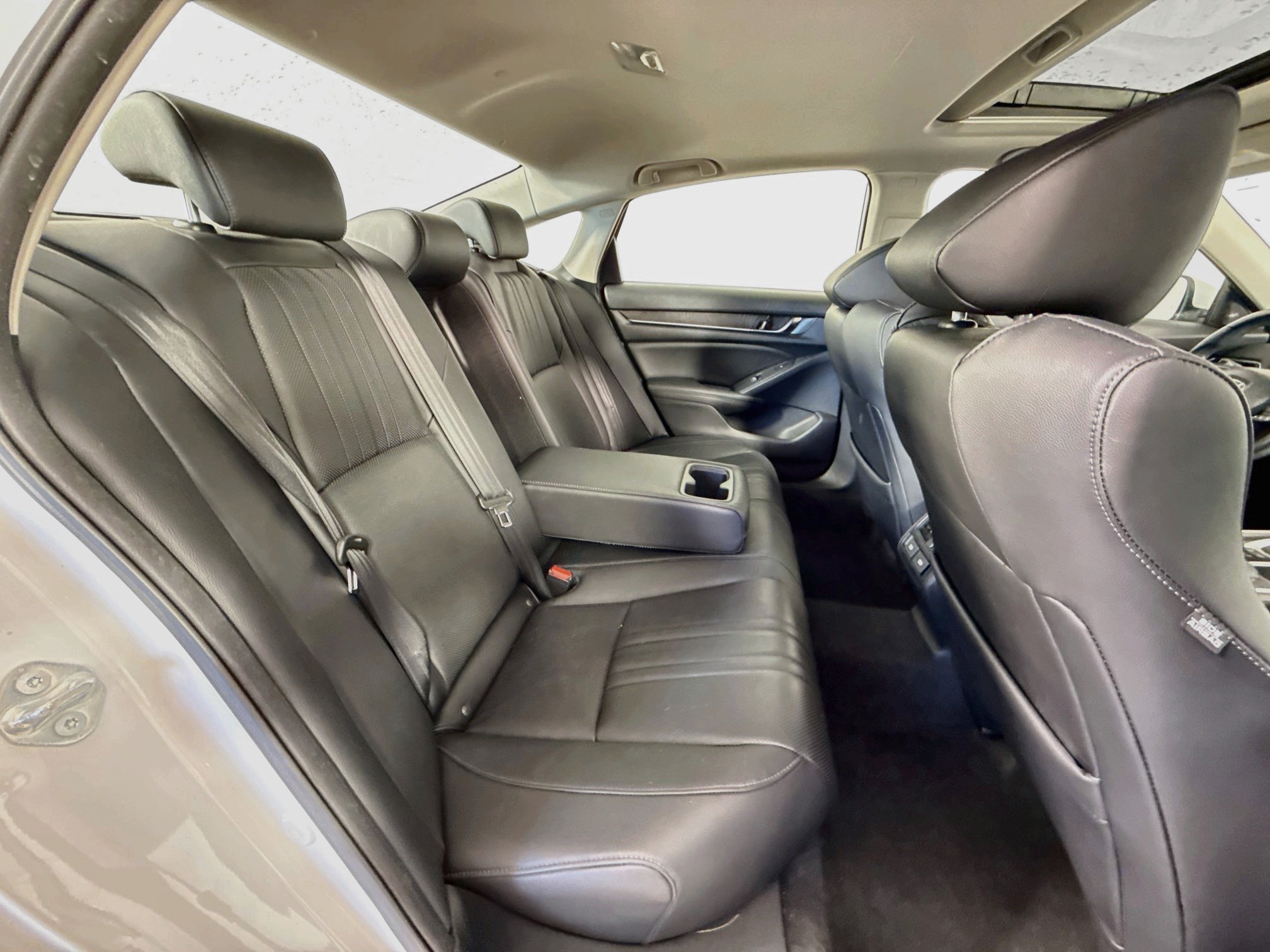 Used 2021 Platinum White Pearl Honda Touring image 28