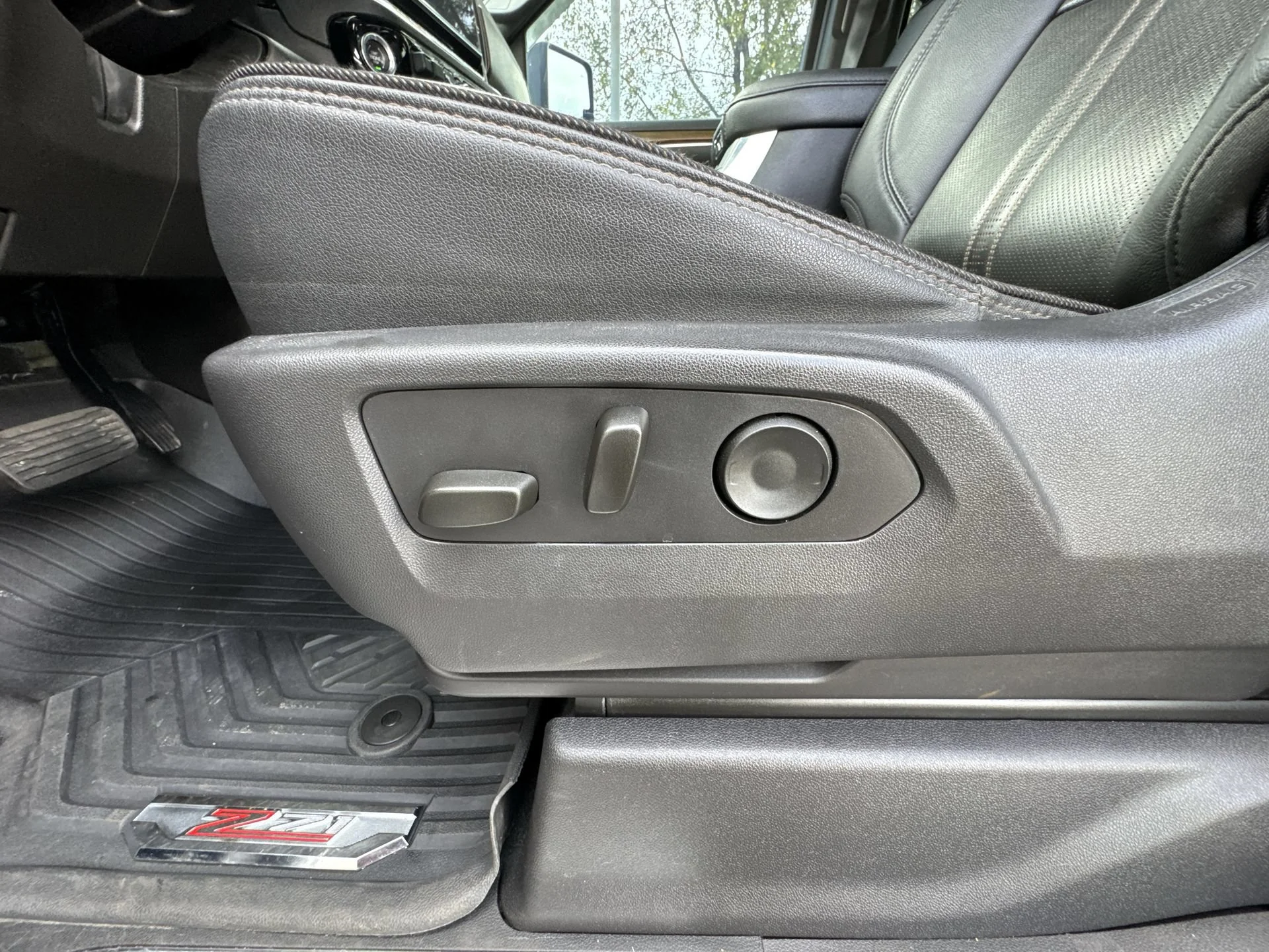 2024 Chevrolet Silverado 3500HD High Country - Photo 12