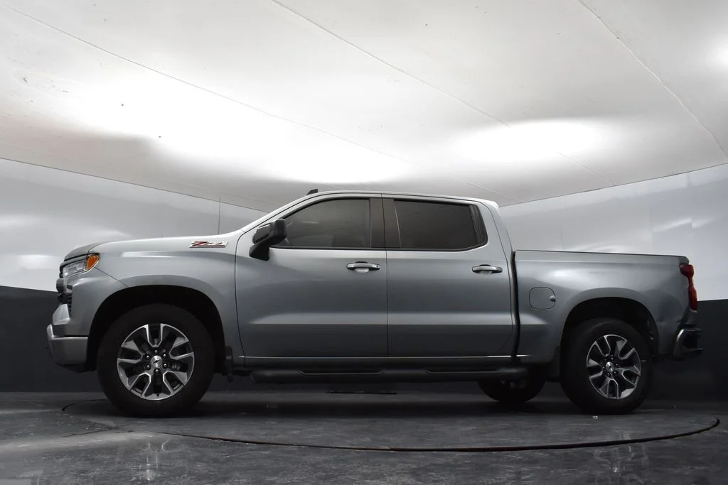 Used 2024 Gray Chevrolet RST image 9