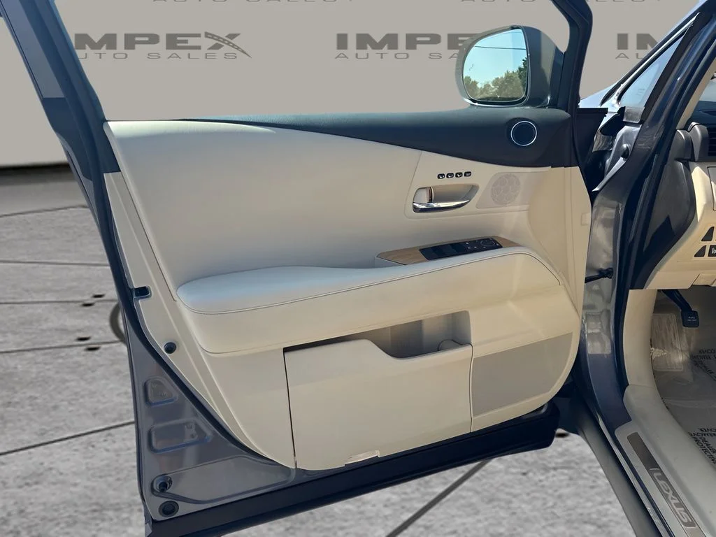 Used 2015 Gray Lexus 450h image 16