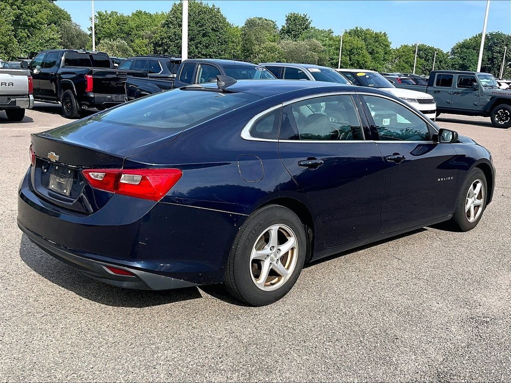 Used 2017 Blue Chevrolet LS image 6