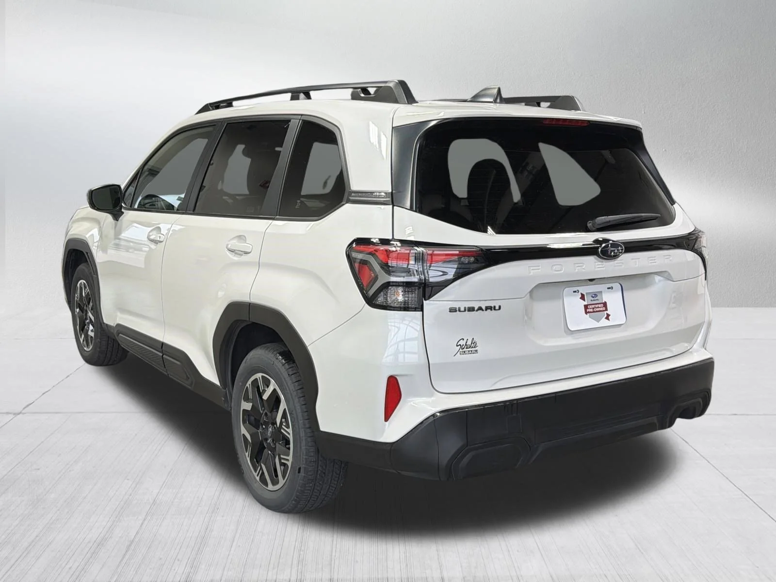 Used 2025 Crystal White Pearl Subaru Premium image 5