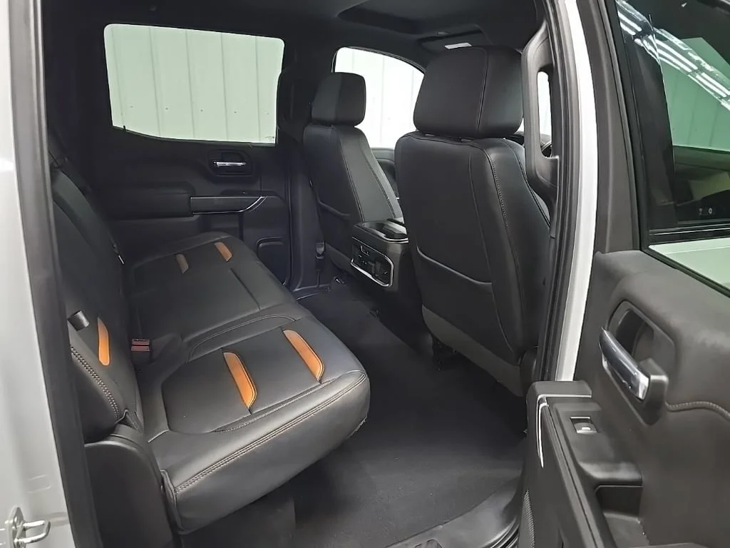 Used 2019 Summit White GMC AT4 image 17