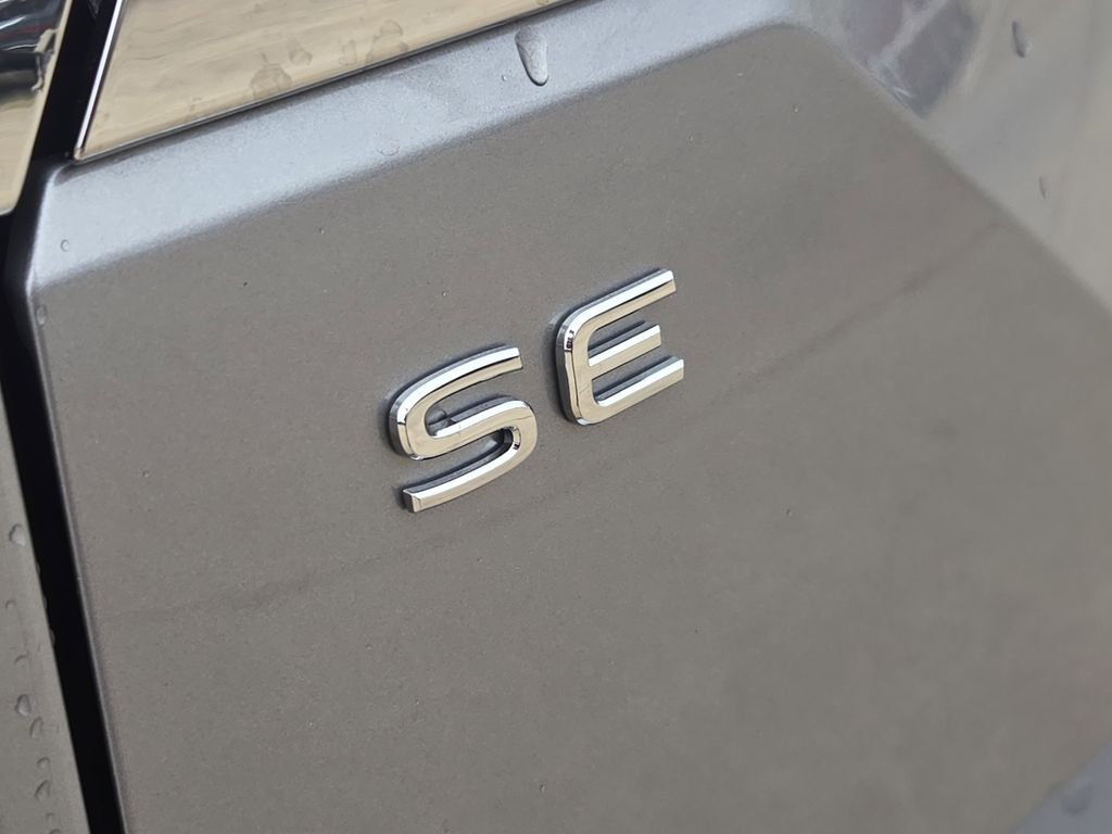 2026 Volkswagen Atlas SE - Photo 8