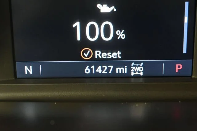 Used 2019 SHADOW GRAY METALLIC Chevrolet LT image 15